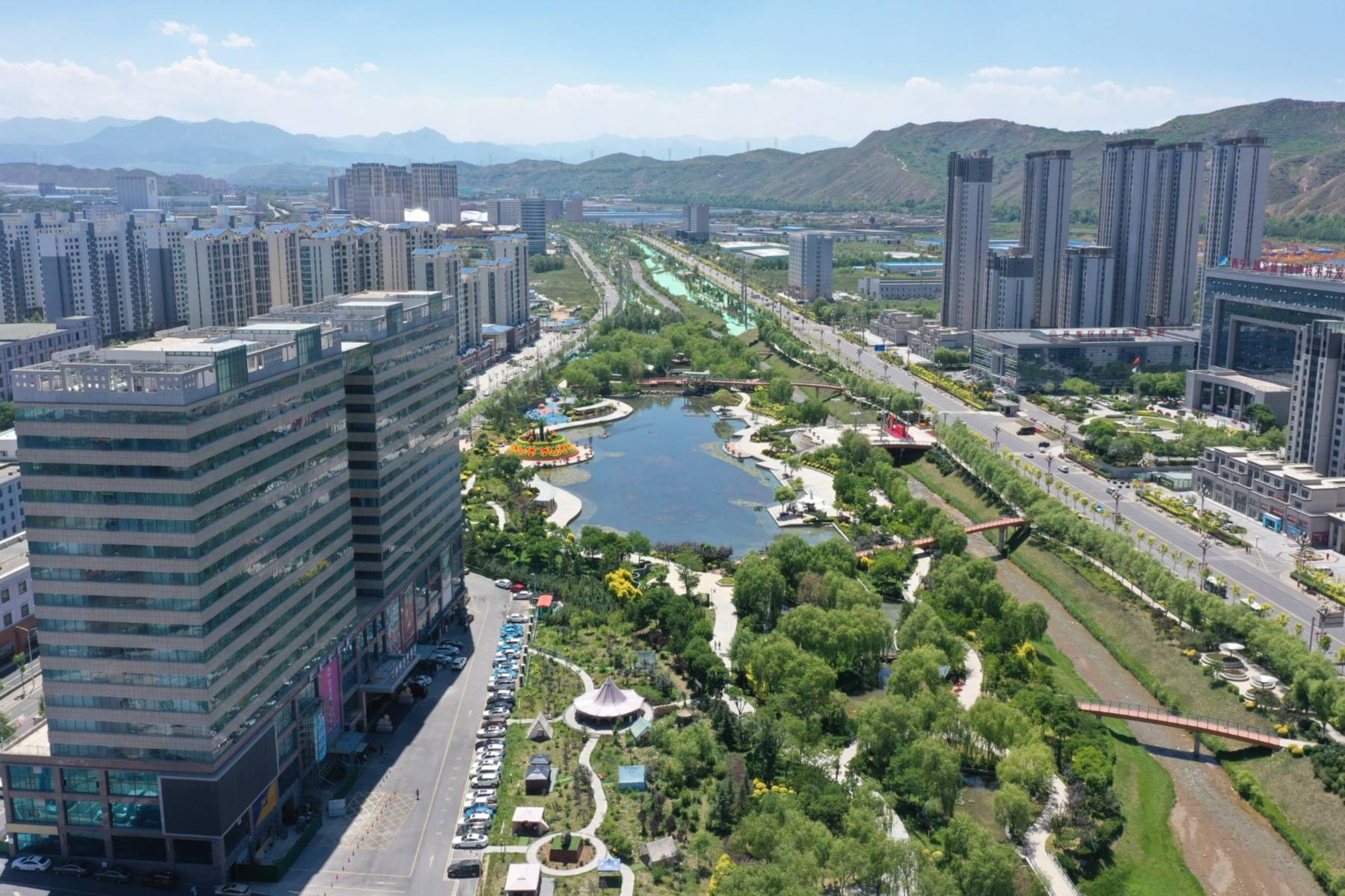 西宁南川工业园区:追新逐绿"碳"新路_发展_产业_绿色