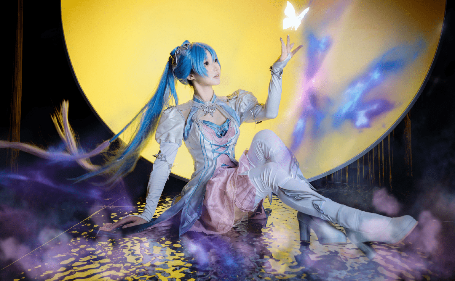 斗罗官方实力宠粉,邀请卡琳娜cos王冬,小舞和唐舞桐太水嫩了_动画