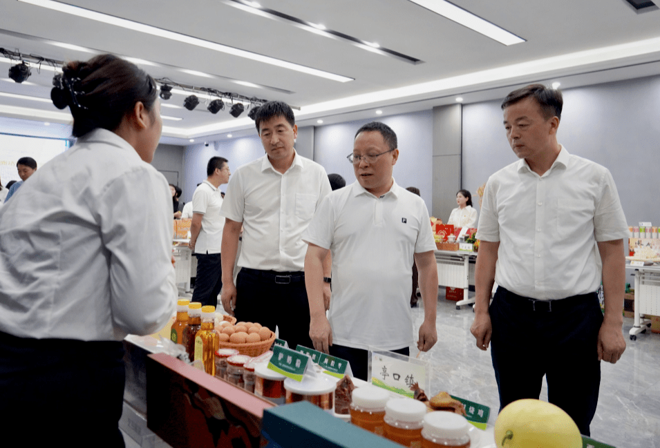 【权威发布】中国银行领导来我县调研定点帮扶工作_长武县_发展_产业