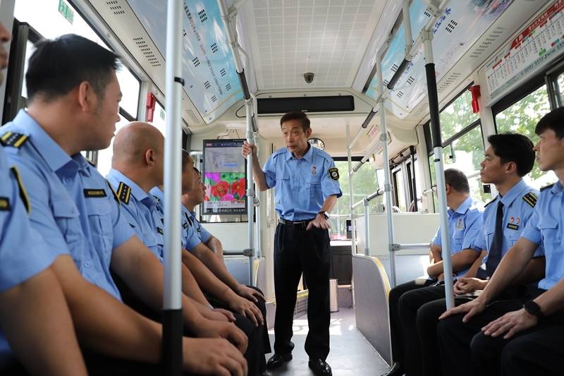 路驾驶员于京生以及客二分公司在职市级劳动模范王艳,李春和,蔡艳旭等