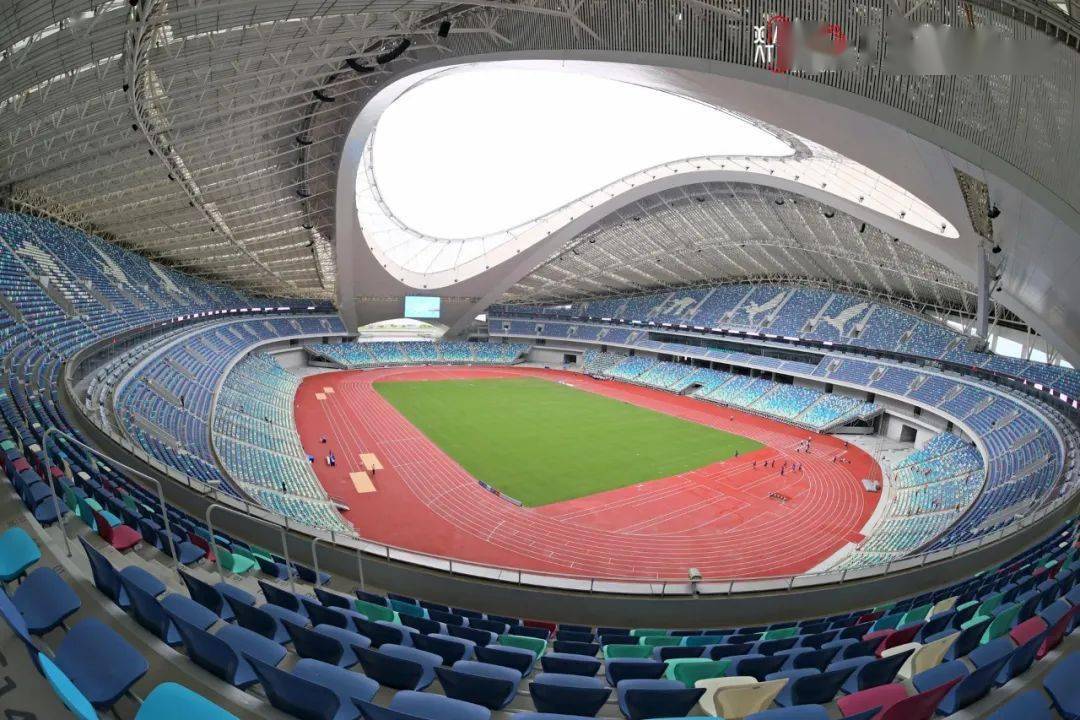 白鹭体育场迎来赛事"首秀"!
