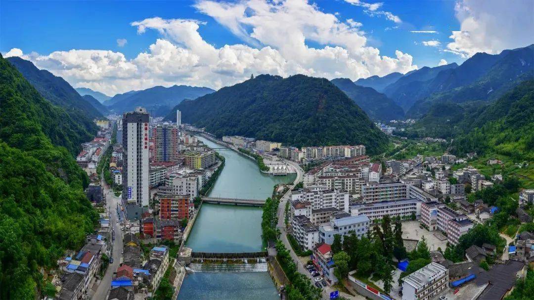 奔赴22°c的镇巴,这条清凉又好玩的避暑线路,请收藏