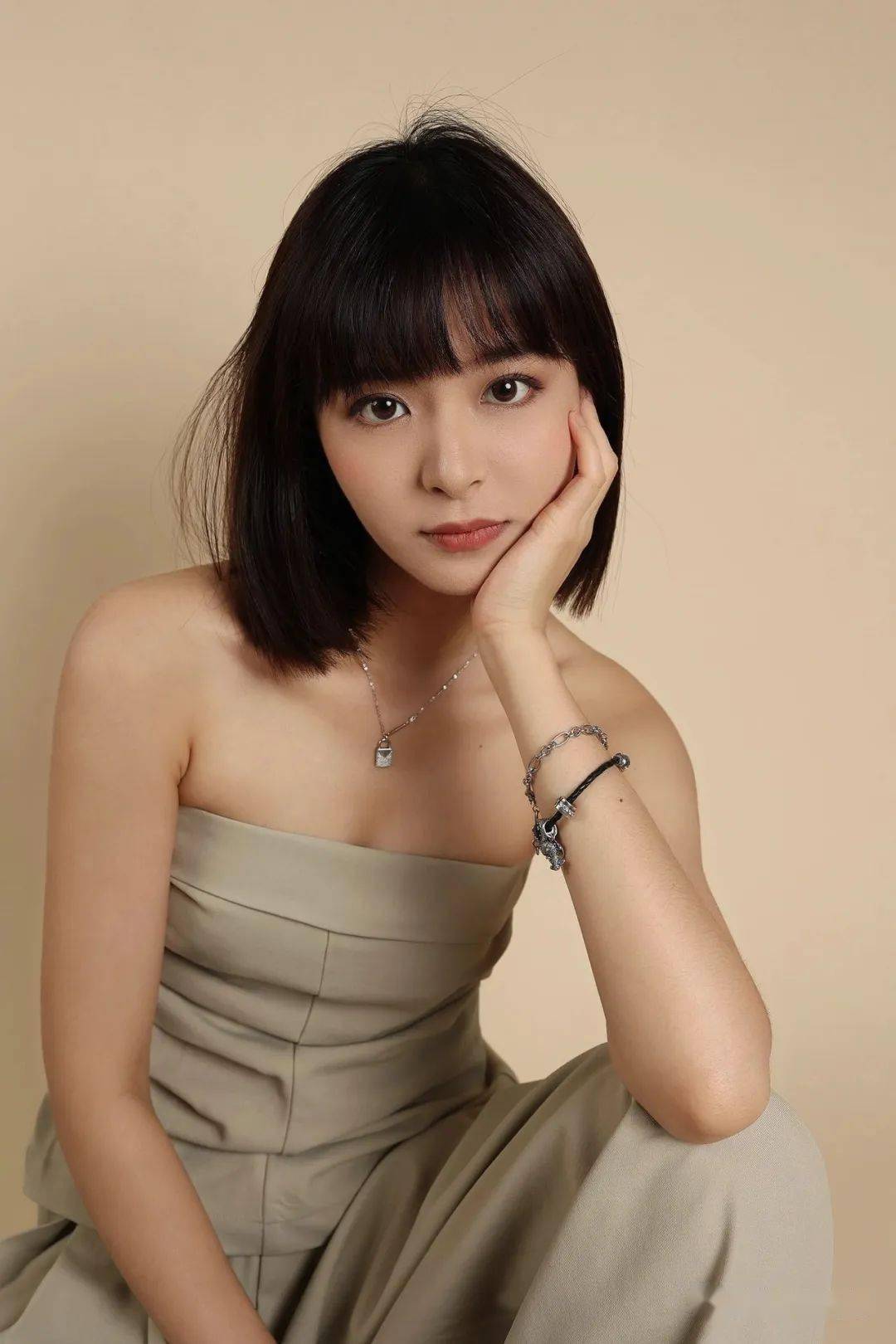 圆脸短发也纯欲初秋第一剪