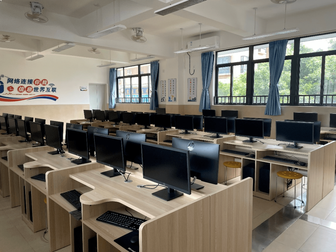 广州市海珠区新港路小学(东校区)