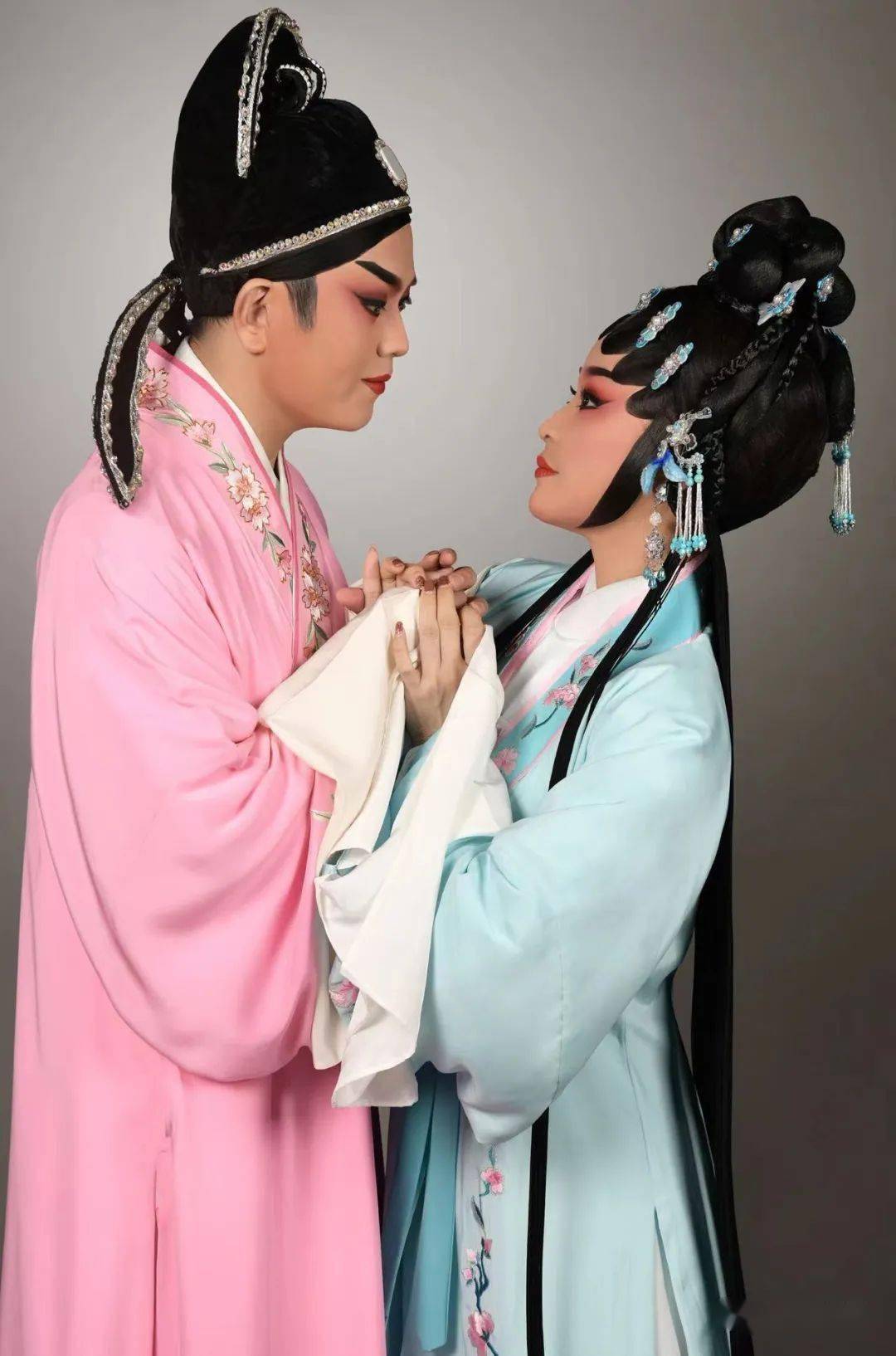 跃马扬鞭 驰骋梨园——粤剧演员陈骏旻的故事_师父_工作_彭炽权