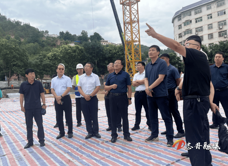李炜调研志丹县文化旅游项目建设工作
