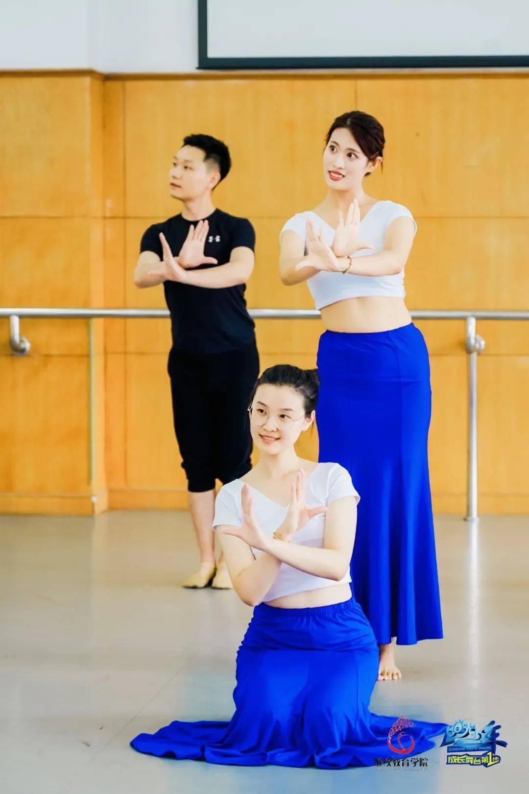 北京舞蹈学院继续教育学院舞蹈进修班上海(第一期)中国民族民间舞东北