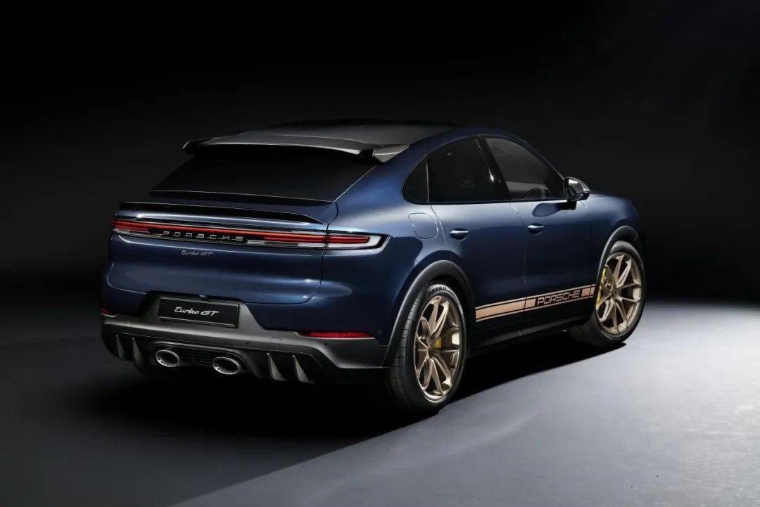 【車訊】2023成都車展:保時捷taycan turbo s 丁乙