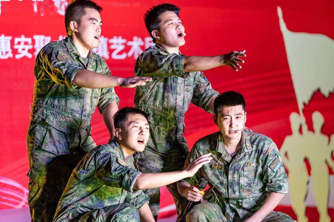 聚龙小镇志愿服务大队走进大雾山部队文艺慰问演出_双拥_延安_运动