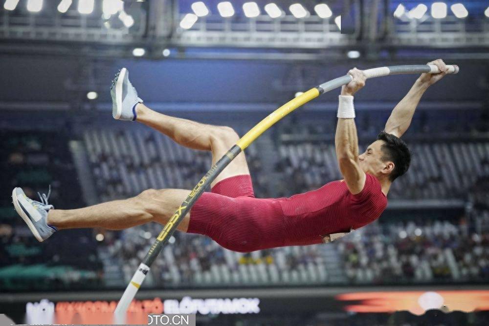 田径世锦赛| 男子撑竿跳高决赛黄博凯5米75第六 瑞典名将6米10问鼎