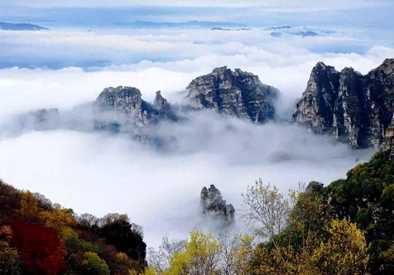 巍峨太行山景色