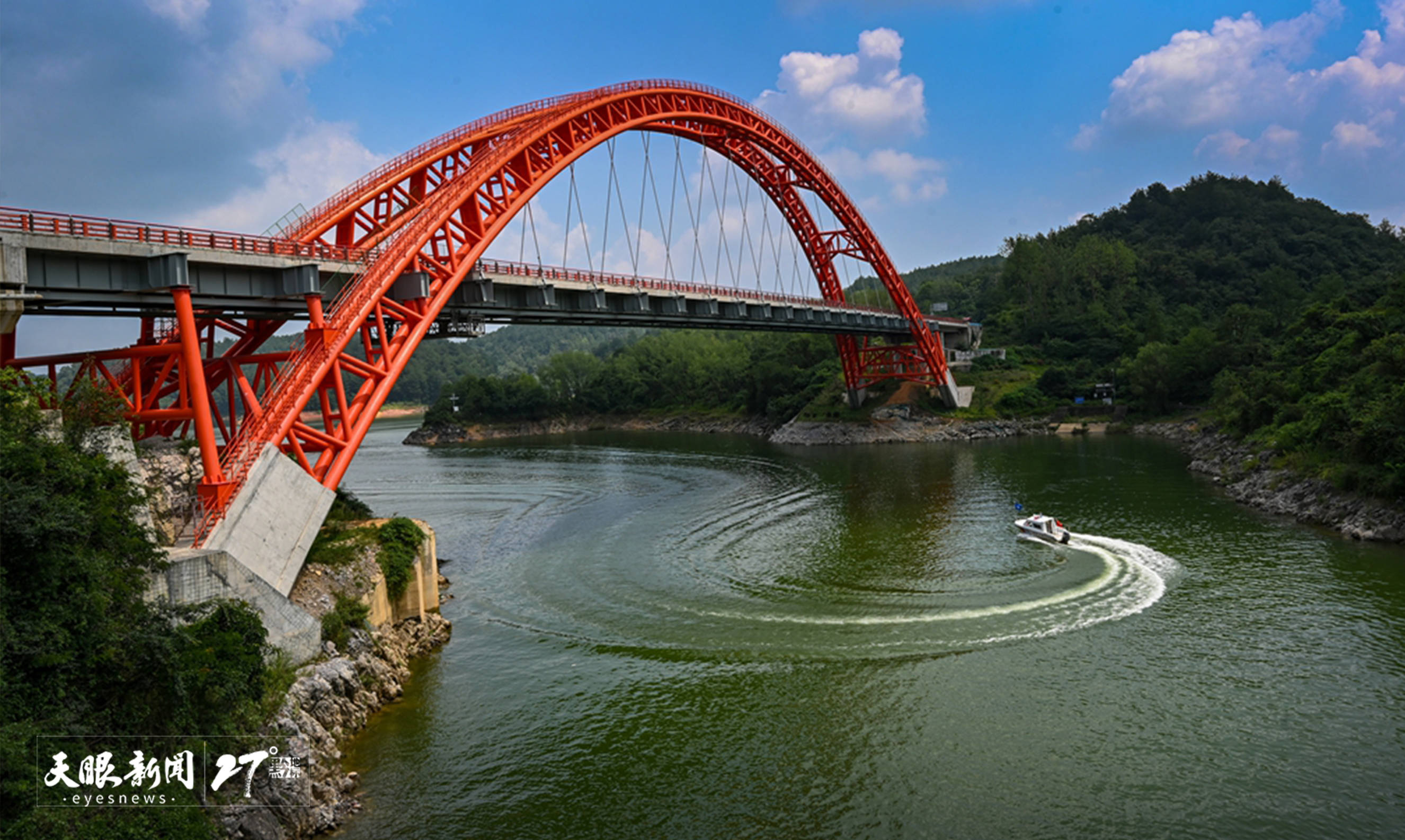 再从纳雍至晴隆高速公路牂牁江大桥到纳雍至晴隆高速公路六枝大桥每 