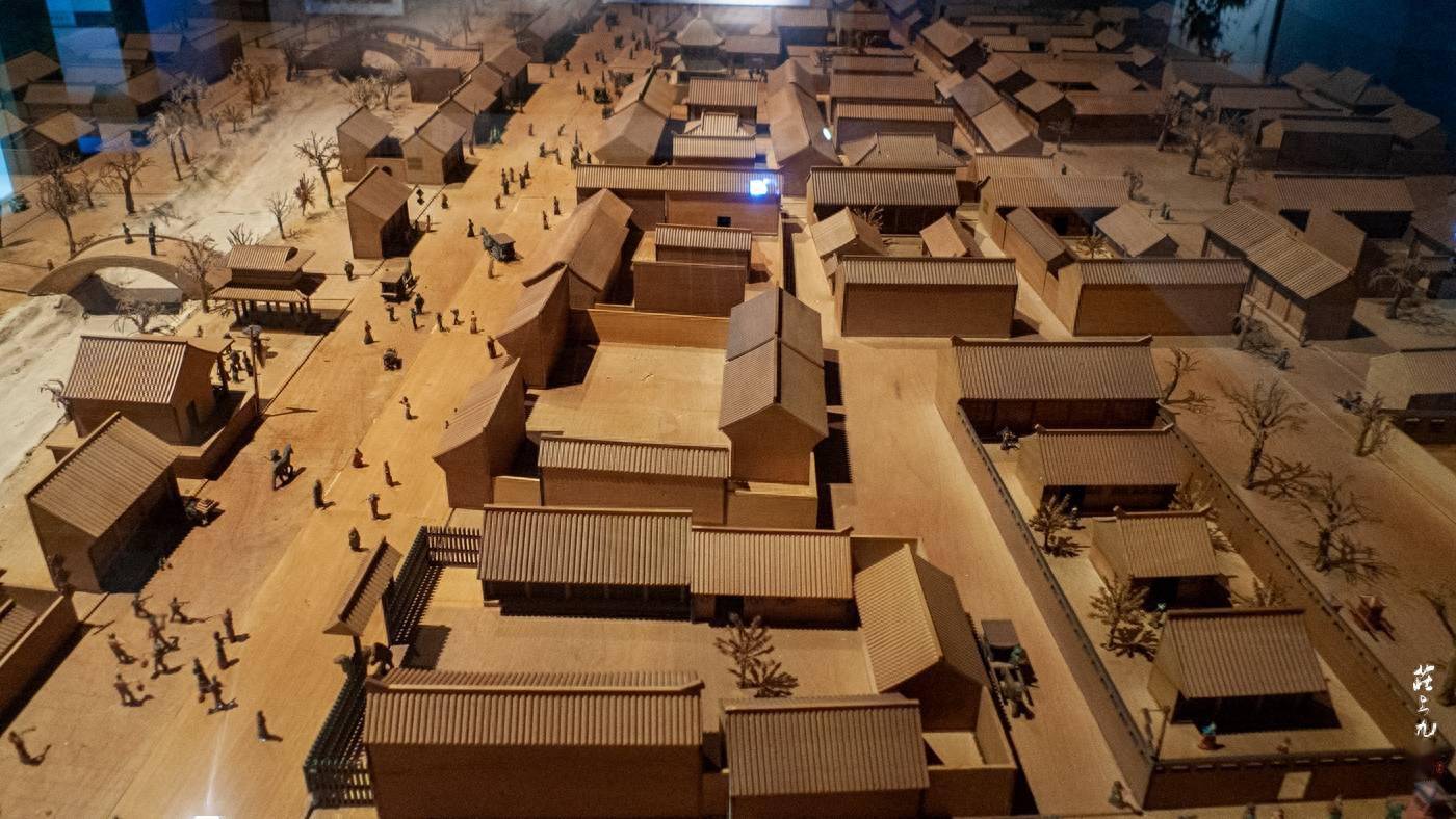 古墓惊魂 在平泉博物馆中追溯远去的契丹文化_三彩_历史_时间