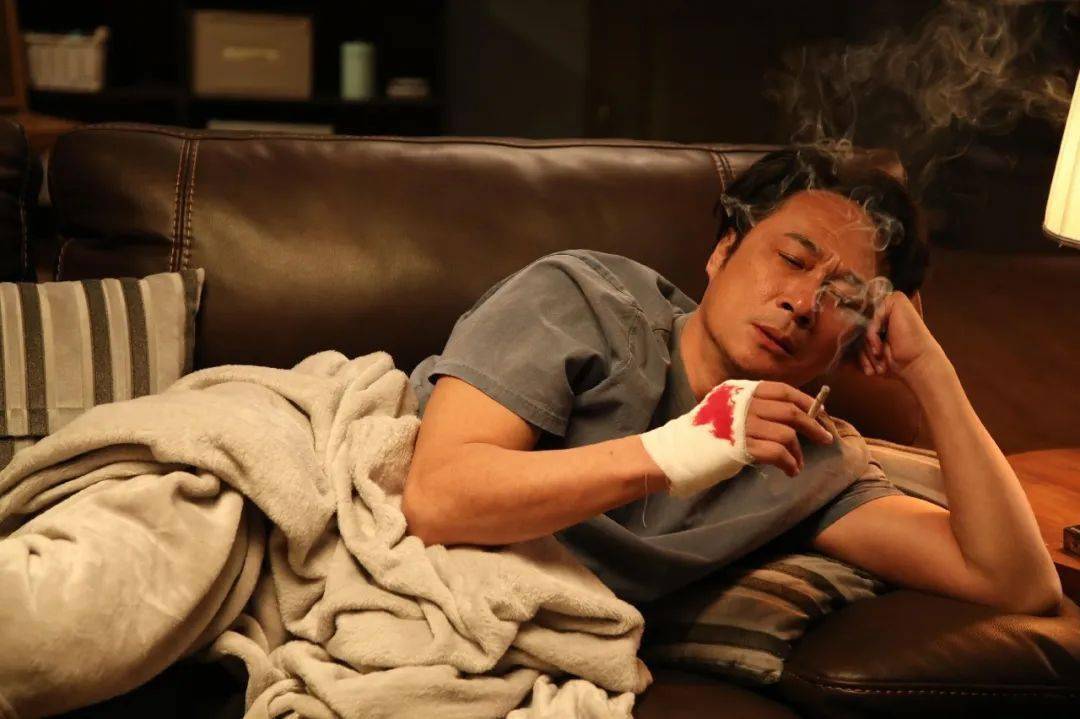 电影《意外人生》定档9月1日,吴镇宇,任素汐,李康生激情演绎相爱相杀