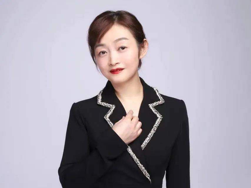 音乐,陈雨濛毕业于四川师范大学,获金牛区智慧教育课二等奖.