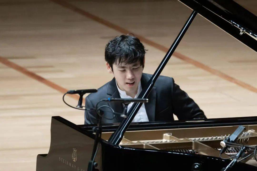 张昊辰演绎贝多芬:微微风簇浪,散作满河星_奏鸣曲_乐章_钢琴