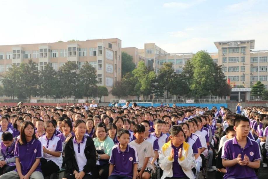 合川香龙中学图片