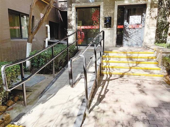 "无障有爱" 西安无障碍环境整体提升明显_建设_设施_小区