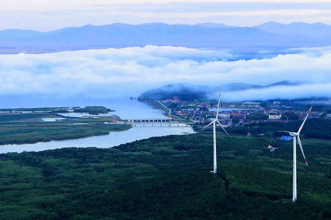 【文艺范】同江街津山 | 日出东方,其道大光_摄影_张文义_刘万平