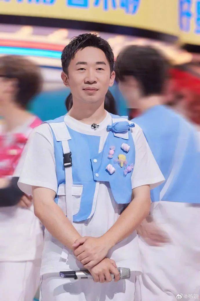 杨迪微博杨迪的个人信息泄露不免让人想到日前一则因泄露明星行程