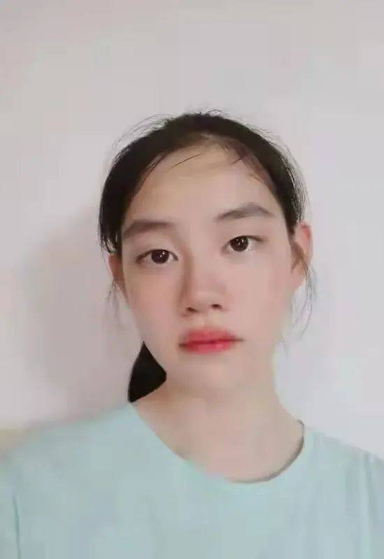 end编辑:社团联信息部:张琳沅 陈卓素材: 流音吉他社&青丘动漫社指导