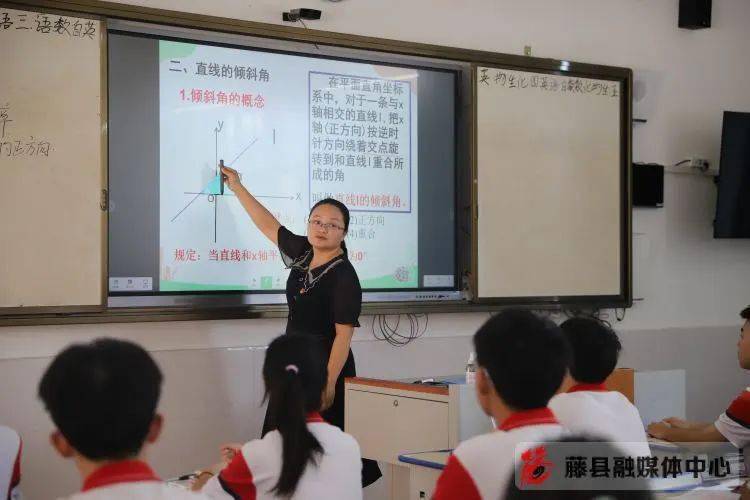 2007年大学毕业后,陈羽便开始从事教育事业,在藤州中学任教