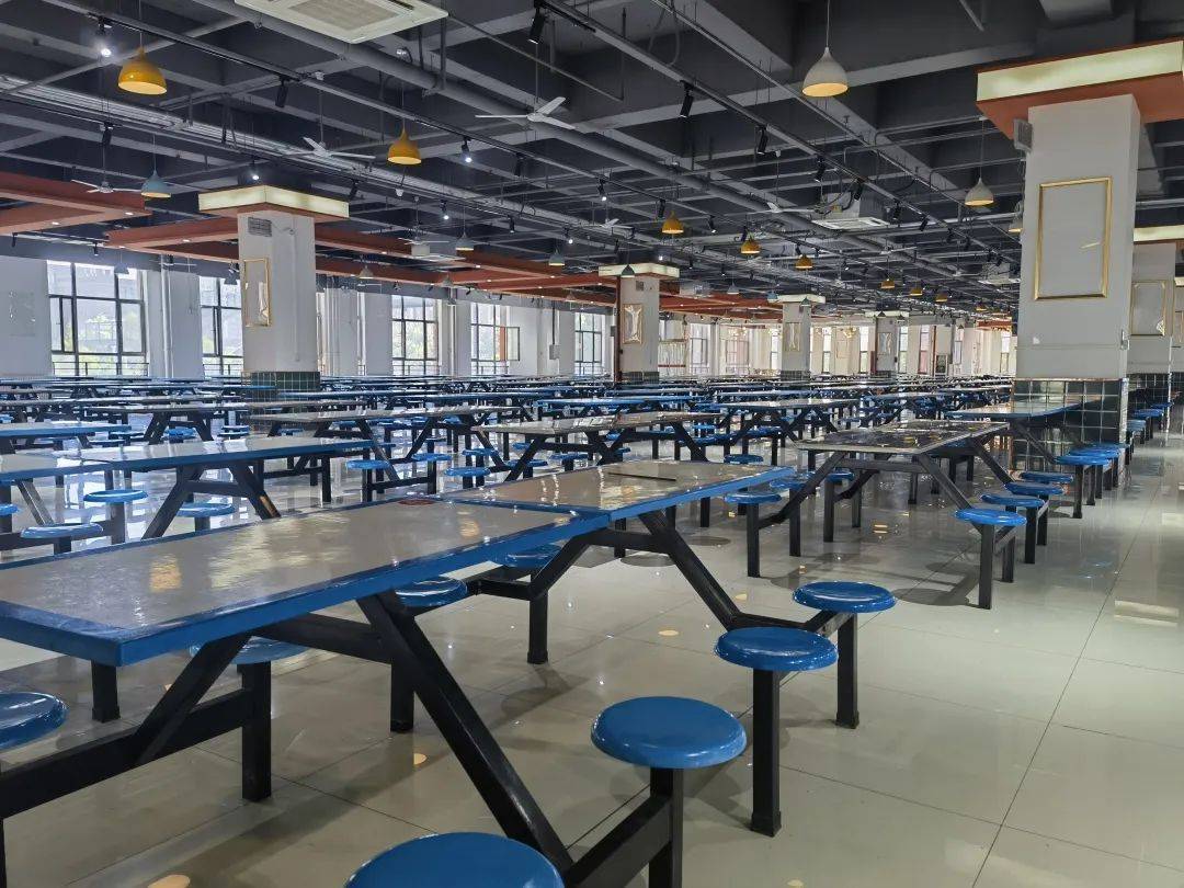 食堂用鸭肉冒充牛羊肉,内蒙古大学致歉!_餐饮_市场_进行