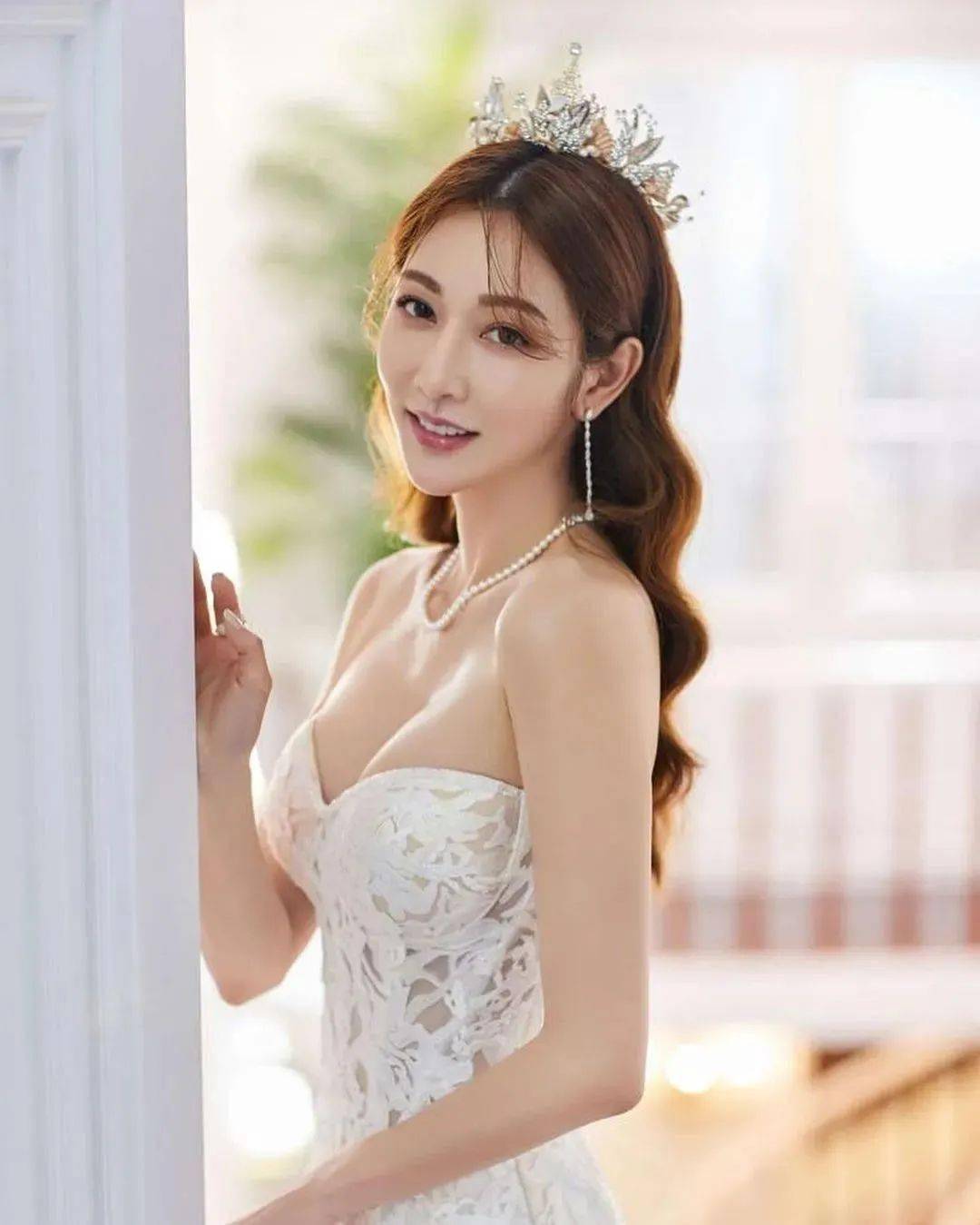 【宅篮福利】台湾最美人妻:曾莞婷_身材_交流_版权