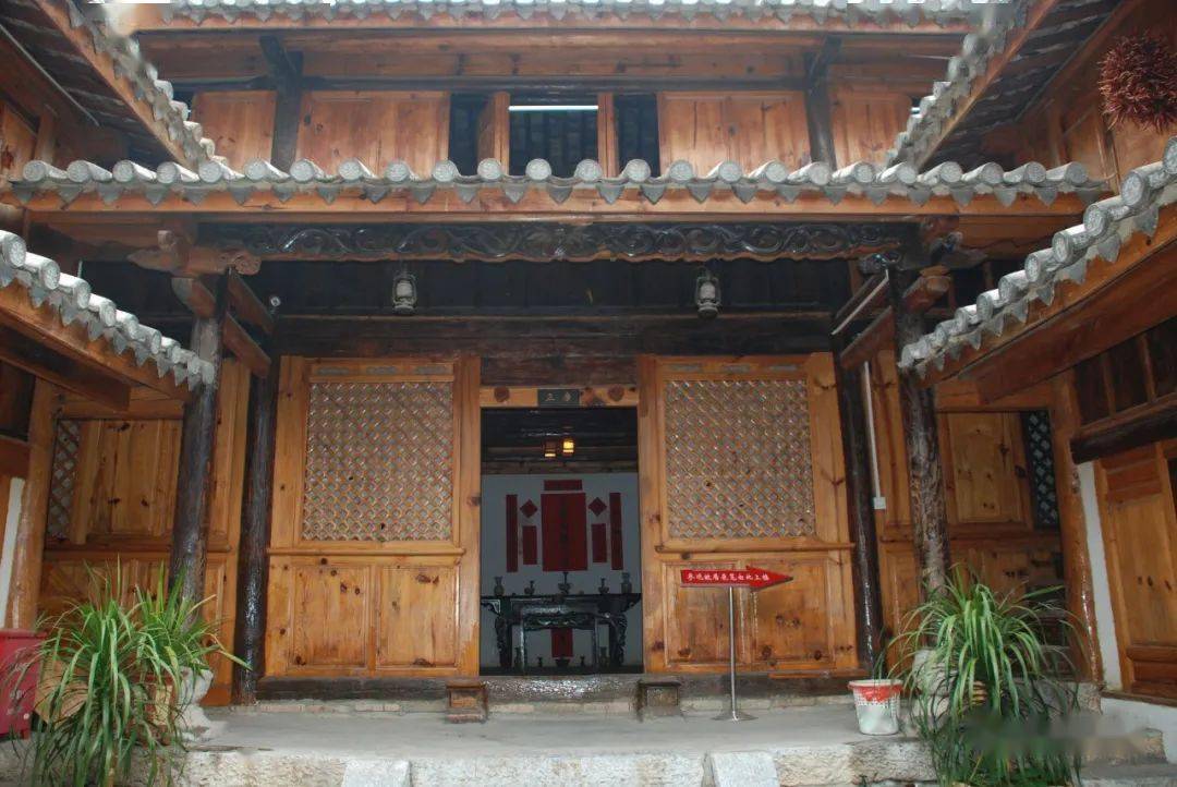 楚图南故居楚图南故居位于文山城开化镇上条街27—29号.