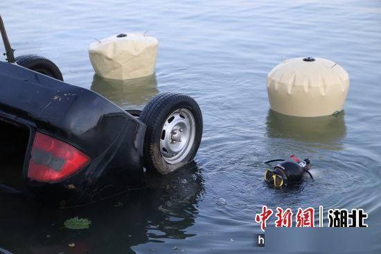 宜昌消防举办首次潜水员培训
