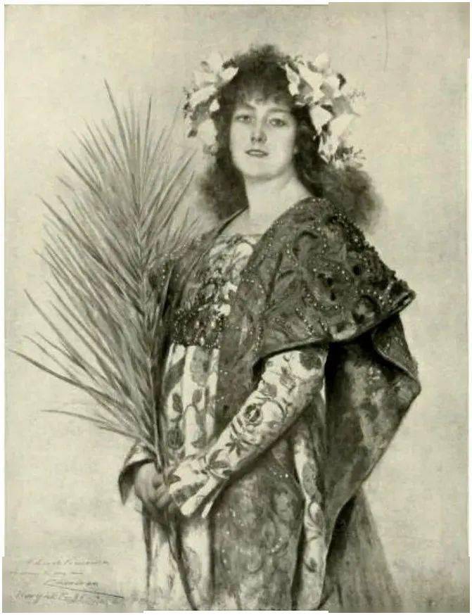 伯恩哈特24小时在线谋生的穆夏迅速反应,他穿着租来的燕尾服,第一次