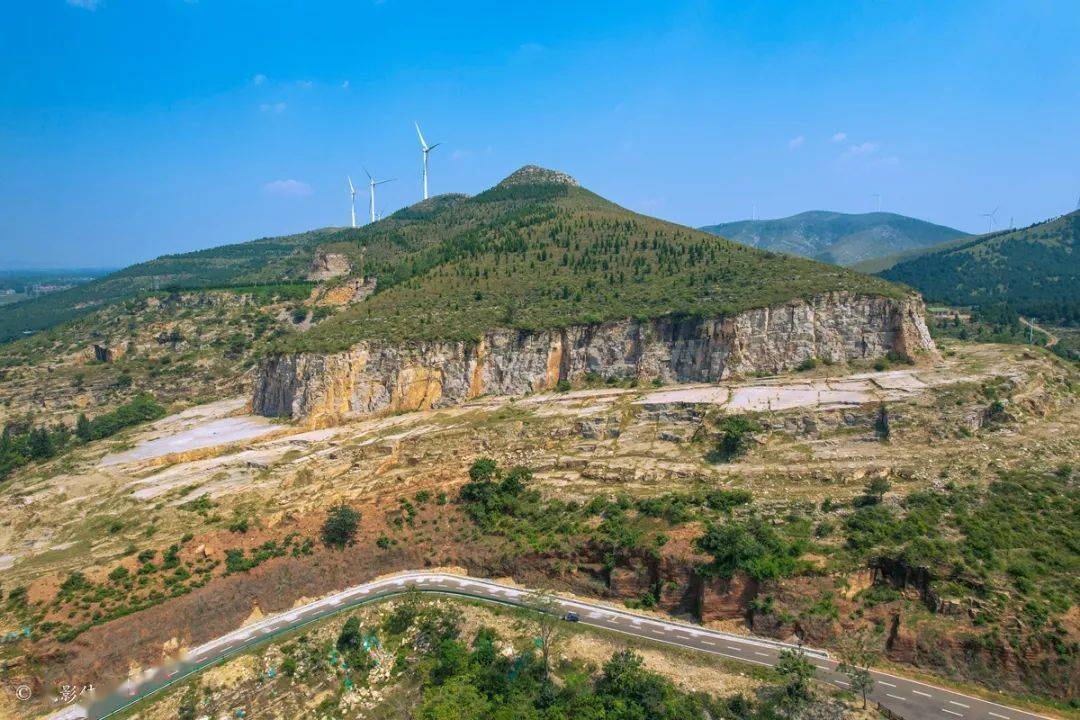 现在,随着皖北川藏线的建成,梧桐村成为淮北新的网红打卡地