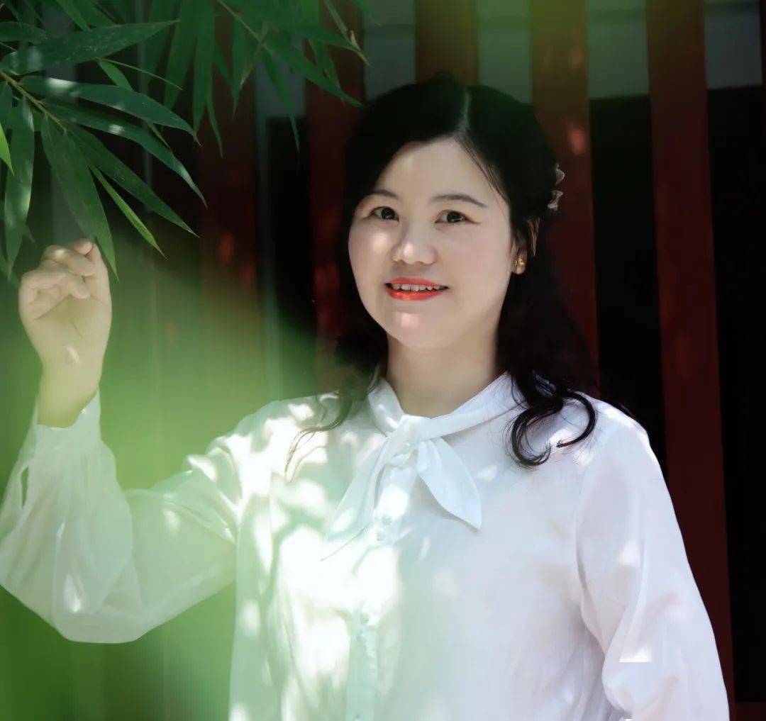 【第1740期】匠心育人守初心 榜样引领有力量——祝贺叶晶老师选树为