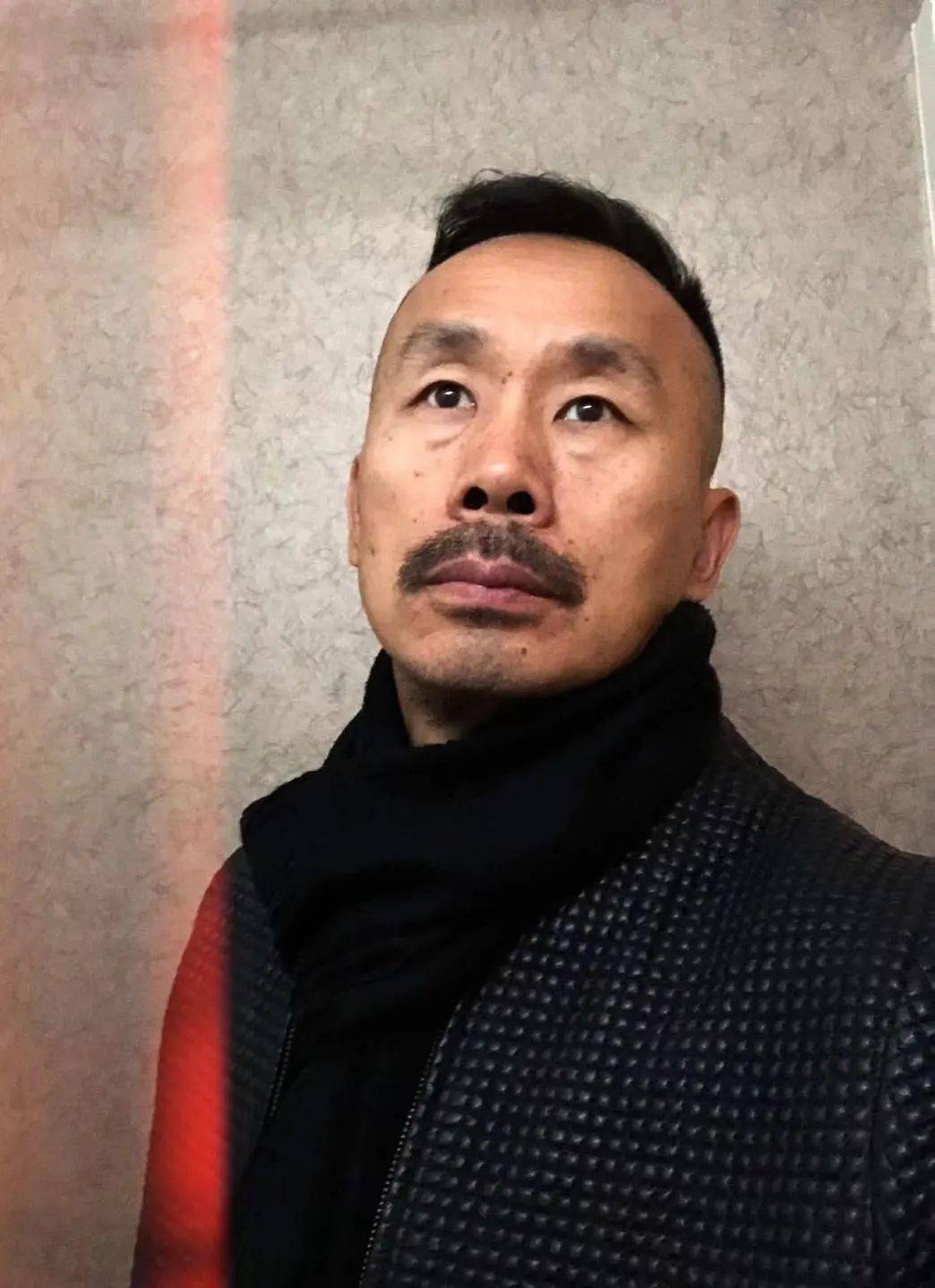 曲明技术总监 刘明昊电子音乐技术支持 赵博策划 韦兰芬周正中 饰