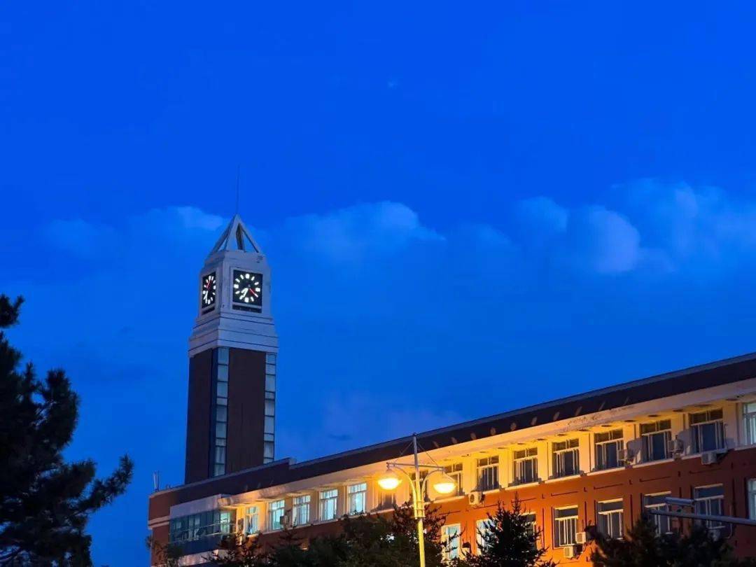 夜空下的东北师大这么美,值得一看!_nenuers_晚风_徐芷鑫