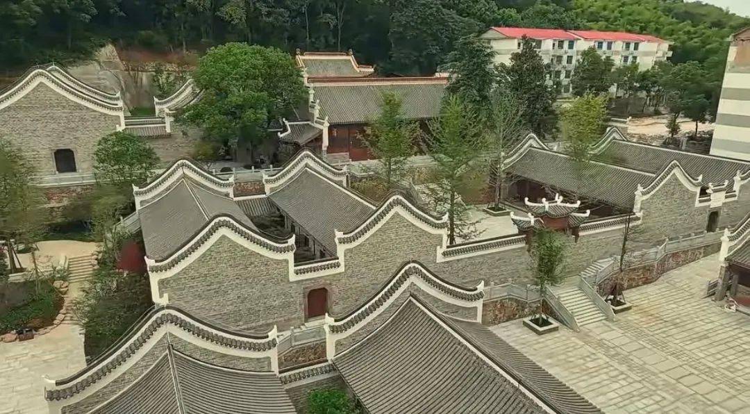 箴言书院恢复建设项目正式开工,项目包括箴言书院和箴言中学石笋校区