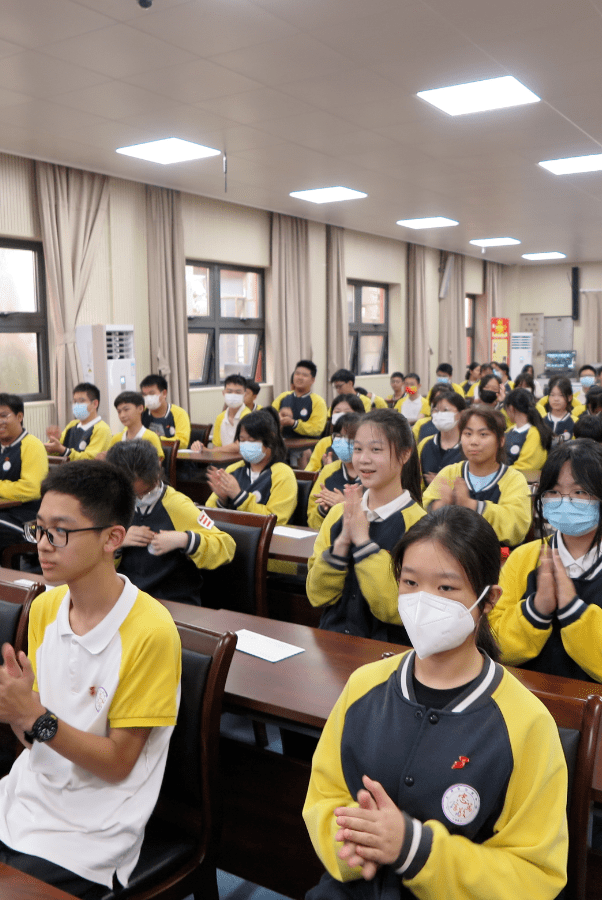 青春践行二十大 强国有我新征程——上海市泾南中学初三联合中队离队