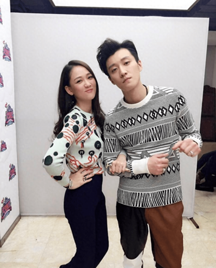 乔任梁去世7周年,陈乔恩连续7年晒粉色天空,乔爸在墓地布置花海_kimi