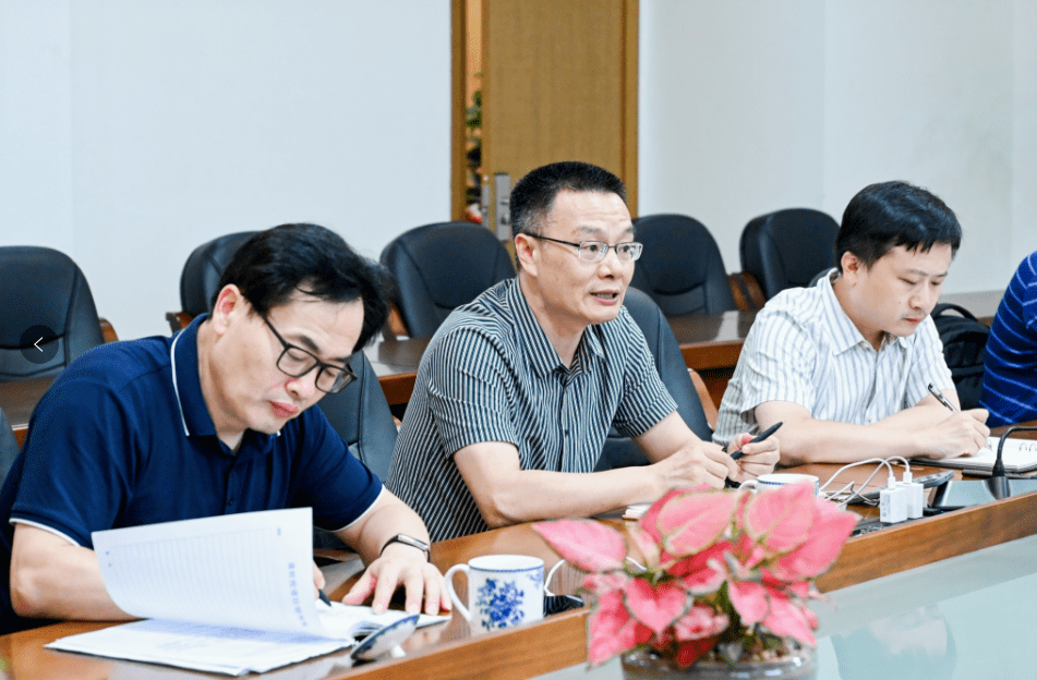 杭州市基础教育研究室副主任杨志敏对学校各项工作给予了充分的肯定