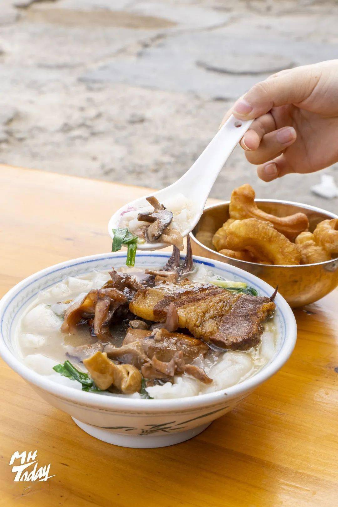 湖东老姨这碗热乎乎的棉湖老式粿汁,一做就是30年_美食_味道_食材