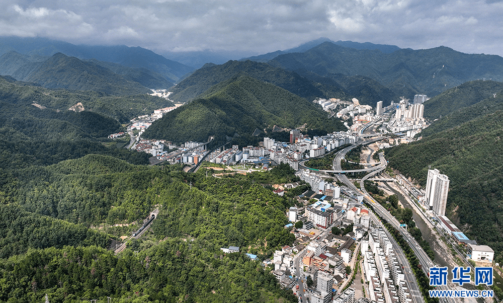 央媒看商洛丨柞水:建设秦岭山水乡村 共享宜居幸福家园_群众_发展