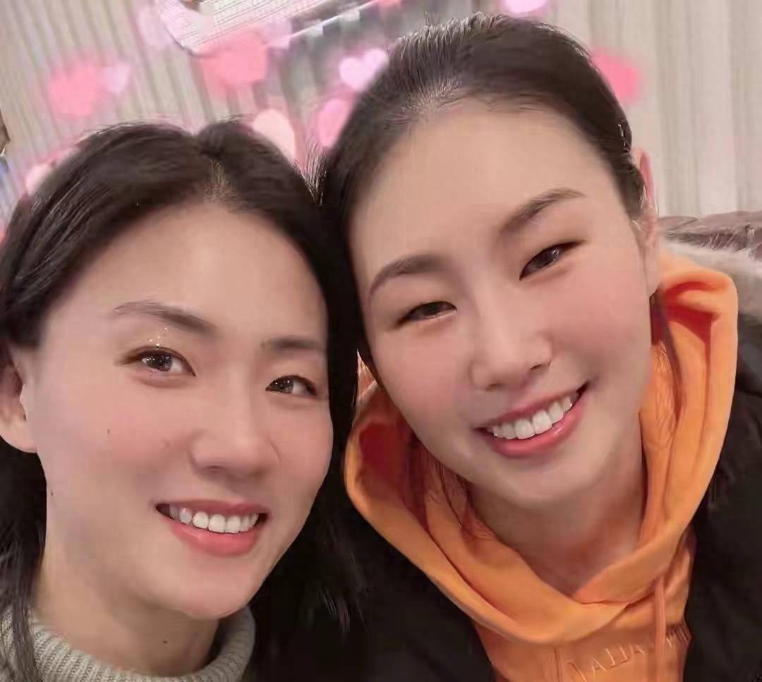 34排球女神亚运会开门红,老公是游泳世界冠军_薛晨_张琳_组合