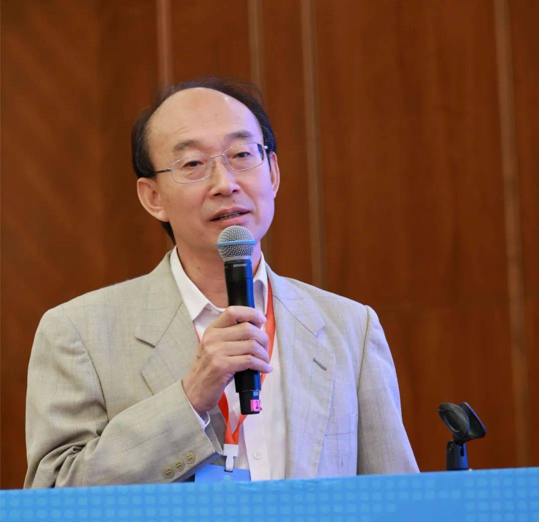 刘森林《中国辐射水平研究新进展》张金涛委托王彦作报告《中核集团