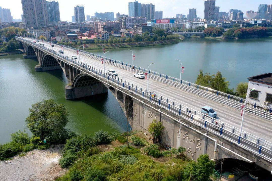 邵阳市资江一桥新情况!_人行道_改造_车流