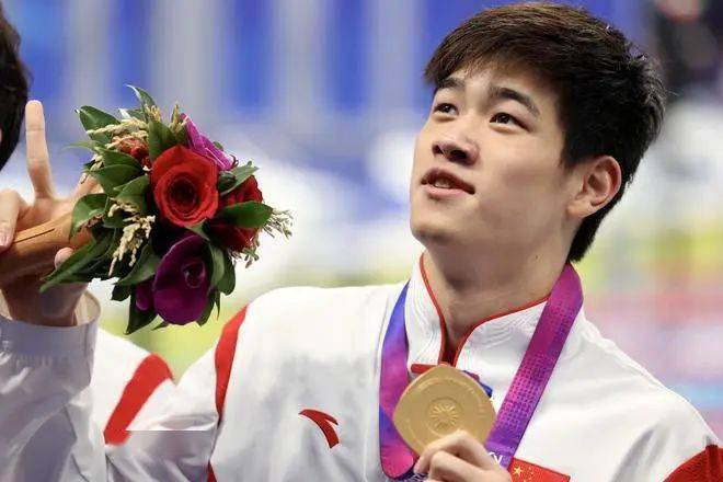 志在加冕本届亚运会mvp(最有价值运动员)的奥运冠军张雨霏,率先开启"