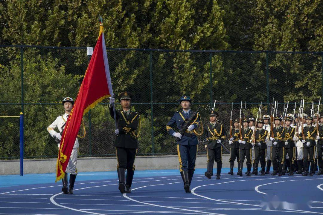 直击现场|山东大学超燃军训汇演!_方队_山大_学子