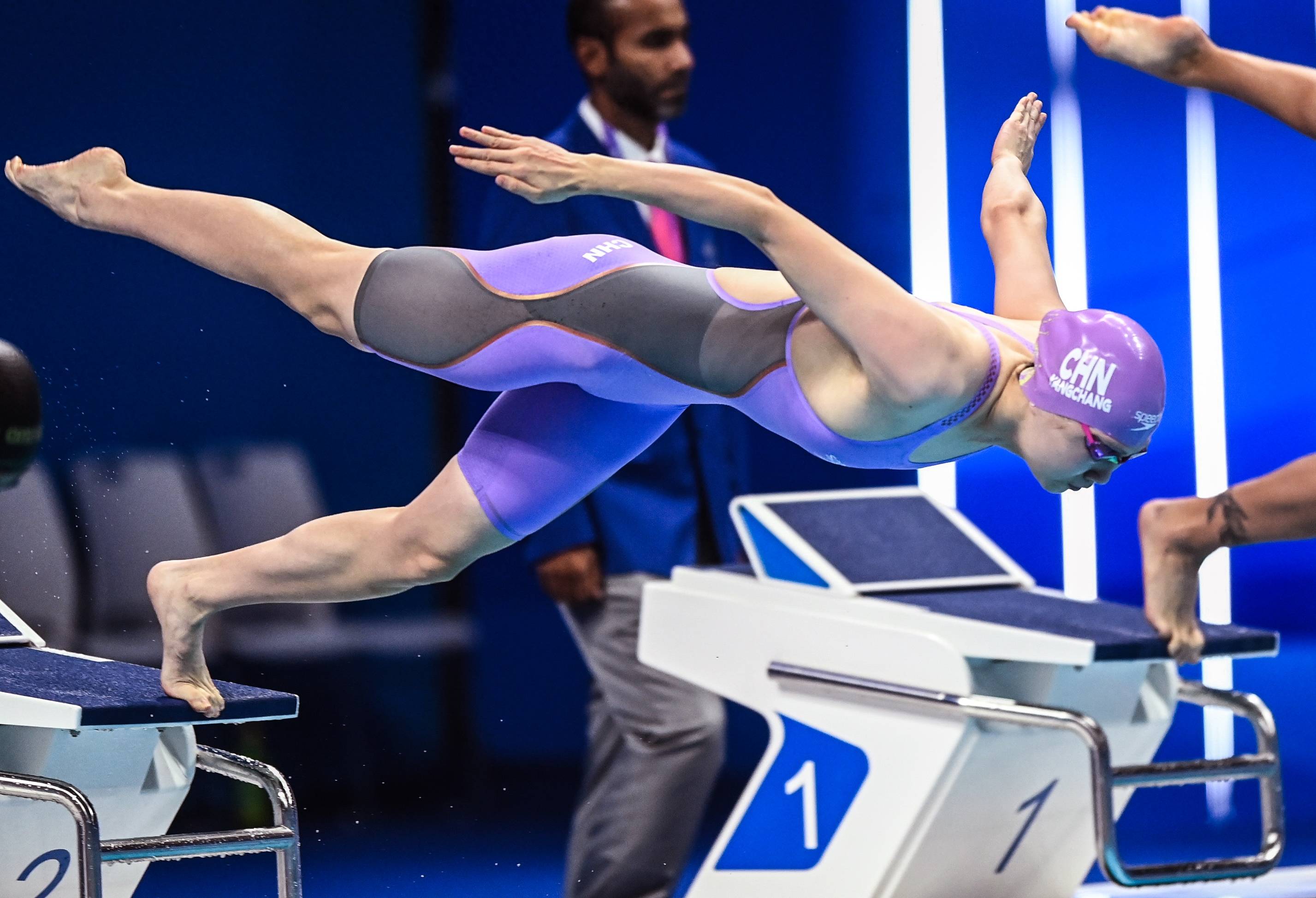 当日,在浙江杭州奥体中心游泳馆举行的亚运会游泳女子50米蛙泳决赛中