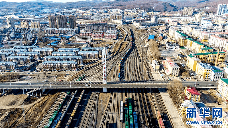 在位于哈尔滨市平房区哈尔滨东安汽车动力股份有限公司生产车间,工业