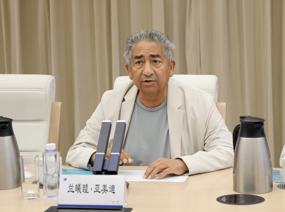 兰曦睦·亚美迪就海淀区对璞跃中国的支持表示感谢