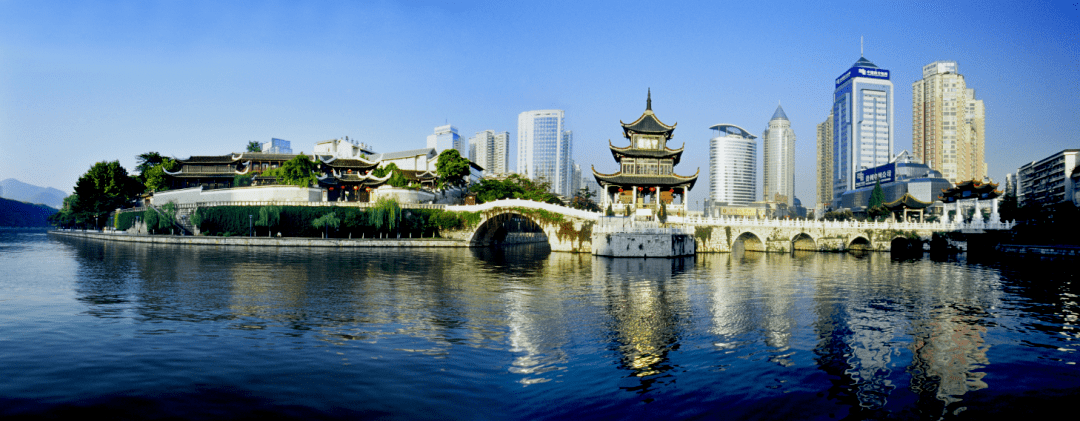 南明河位于贵州省贵阳市,既是长江上游的一条重要支流,也是贵阳的"